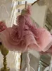 Fiore bianco lucido rosa a una spalla a maniche lunghe con paillettes Big Bling Bowtie Ruffles Tulle Sola Birthday Abiti abiti da concorso per ragazza 403