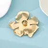 Brooches Korean Fashion Gold Color Metal Big Flower Brooch For Women Delicate Vintage Female Accessories Jewelry Gifts