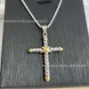 David Yuman Collier avec pendentif croix multiple et clavicule Vente rapide