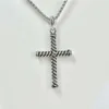 David Yuman Collier avec pendentif croix multiple et clavicule Vente rapide