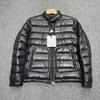 2024 D Bolso Design Mens Down Jacket Braço Crachá Stand Collar Puffer Jaqueta Inverno Designers Quentes Parkas Tamanho Asiático