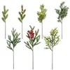 Dekorativa blommor Juldekoration Pine Needles European och American Home Dining Table Flower Arrangement Röda frukter