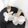 Stud Koreaanse Witte Schelp Bloemblaadje Oorbellen Voor Vrouwen 2023 Nieuwe Verklaring Pendientes Trendy Zirkoon Kristallen Oorbel Sieraden Gift YQ240129