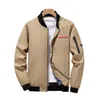 2024New Style PRY Mens Designer Jacket Coupplesファッションクラシックトレンドジッパー長袖スリムフィットコートトップスポーツ薄いパーカーコートトライアングルエポレット