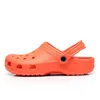 2024 Sandaler Herrkvinnor tofflor Buckle Charms Slides Sandale Designer Platform Barn barn Sandal Blunt Toe Classic Cross-Tie Toddler Pantoufle Sliders