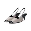 Sandaler Luxury Women's High Heels Patent Leather Party Shoes Sexig bokstav Designer Skor Back Rem Bröllopskor Metal Toe Fashion Shoes Famous Brand Black Shining Shining