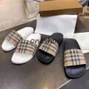Summer Slippers Sandals Beach Skate Shoes London England Men and Women's Paris Skate Shoes Ladies Flip-Flops Nasual Shoes Home Plaid Slippers chaussures