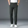 Pantaloni da uomo 2024 Business Casual dritto micro elastico bordeaux kaki nero classico marchio di moda pantaloni quattro stagioni