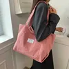 Sacs de soirée Sac à bandoulière en velours côtelé de grande capacité 2023 Nouvelle mode Simple Sac à main Loisirs Étudiant Sacs latéraux pour femme Livraison gratuite