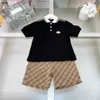 Merk kinder T-shirts Geborduurd logo baby trainingspakken Maat 100-150 zomer revers Polo T-shirt en rasterprint shorts Jan20