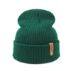 ベレー帽の冬の帽子屋外のレジャーのために女性を暖かく保つために、男性と女性の三つ編み2024