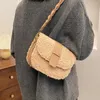 Sacs de soirée 2024 Sac à bandoulière tendance pour femmes peluche dame sacs à main messager ceinture tressée sous les bras designer sac à main pochette fourre-tout