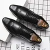 Klänningskor TAN Tjock Bottom Men's Formal Luxury Heels Söta stövlar Man Sneakers Sport Tenisse Specialerbjudanden äkta märke