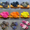 Designer Pool Pillow sandals couples slippers men women summer flat shoes fashion beach slippers slides 511