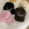 Ballkappen Koreanisches Design Liebe bestickte Frauen Baseballmütze Retro Raue Kante Gebogene Krempe Lässige verstellbare gewaschene Baumwolle Männer Spornt Cap