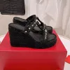 Kvinnor Luxurys Designers Sandaler Skor Högklack Black Patent Leather Bucked Strap Cage Heels Sandaler Stiletto Pekade Tår