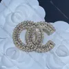 Full Pearl Diamond Brooches Designer Letter Corsage Brooches Women Personality Sweater Decoration Accessories