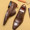 Cap Toe Flügelspitze Brogue-Stil Oxford Herrenkleid Business Echtes Leder Schwarz Braun Schnürung Hochzeit Formelle Schuhe für Männer