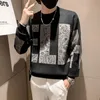 Ubrania mężczyzny litera dzianiny swetry dla mężczyzn pullover czarny okrągły kołnierz graficzny moda 2023 Korean ciepły y2k vintage x 240119