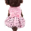 Vestuário para cães Pequeno cão gato vestido camisa arco estrelas design pet filhote de cachorro saia primavera verão vestuário 2 cores