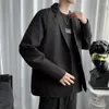 Męskie garnitury 2024 Vintage Blazers Men Style Korean Style Modna odzież solidna jesienna zima swoboda luźna kurtka x02