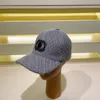 Luxe designer hoed damesmode geborduurde baseball cap Mannen en vrouwen Lente en Herfst casquette honderd nemen zonbescherming zonnehoed retro klassieker