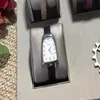 Zegarek moda unikalna łuk cyfrowa tarcza zegarek damskie płaszcze oryginalne skórzane litera logo na rękę zegarki galop 250c