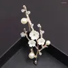 Broşlar Lüks İnci Kristal Erik Çiçeği Çiçek Broş Pimleri Kadınlar için Kızlar Korsage Mücevher Moda Düğün Elbise Ceket Dekorasyon