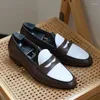 Scarpe eleganti Classico vintage Strato superiore Pelle bovina Abito da uomo inglese con suola morbida Slip-on estivo Champagne