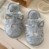 Pantoufles ASIFN femmes coton hiver maison anti-dérapant chaud et confortable semelles souples mignon dessin animé chaton chaussures en peluche étudiant