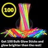 Parti Çubukları Glow Sticks Parti Malzemeleri 100 PCS Karanlık Işık Çubuğu Parıltı Parti Dekorasyonları Konektörleri ile Bilezikler 240118