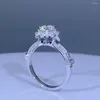 Cluster Rings Real 18K White Gold Ring Women Engagement Anniversary Party Wedding Round Moissanite Diamond Vintage Flower 1 2 3 4 5