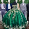 Robe de bal vert émeraude Quinceanera robes douces de l'épaule or Appliques dentelle perles Corset bal fête robes De 15 Anos