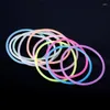 Bracelets de charme 10 pièces / ensemble en caoutchouc de silicone lumineux coloré nuit lueur bracelet gomme fête cheveux cravates bricolage pour fitness sport