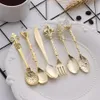 Vintage Royal Style Metal Spoon Forks Diy Carved Fork Table Spoons Antik kaffedessert Flatvaror 6st Set249w