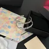 Luxury Copper Diamond Bangle Classic Designer Charm Womens Bangle Design för kvinnor älskar gåva Bangle Högkvalitativ smycken armband med Box Nya smycken
