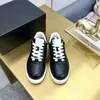Édition coréenne petites chaussures de sport vent parfumées 2024 nouvelles chaussures panda à semelles épaisses couleur noir et blanc cravate en cuir petites chaussures blanches décontractées femme