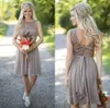 2024 Gray Chiffon Short Country Bridesmaid Dresses Plus Size Lace Bridesmaids Dress Billig bröllop Gästklänning Beach Maid of the Honer Gowns