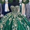 Robe de bal vert émeraude Quinceanera robes douces de l'épaule or Appliques dentelle perles Corset bal fête robes De 15 Anos