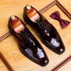 Chaussures habillées italiennes en cuir verni pour hommes anglais pointus affaires formelles brillantes Oxford mode décontractée