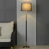 Lampy podłogowe lampa podłogowa prosta nowoczesny styl Lampka luksusowa minimalistyczna sofa z boku lampy stojącej podłogowa lampa stołowa wysokiej klasy na YQ240130