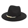 Bérets Printemps et été Accessoires de perles Chapeau de soleil Noir Bord plat Rétro Jazz Top Femmes