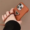 Kadın İPhone Case Tasarımcı Cep Telefon Kılıfları Luxury Pro Promax Phonecases Bilek kayışı telefon kasası Üçgen Kadın Telefon Koruyucu Kılıf