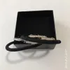 Regalos de fiesta moda Cristal negro aleación de diamante banda de goma C cabeza cuerda anillo para el cabello para damas artículos delicados favoritos tocado acc336b