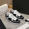 2024 Designer Running Shoes Men Women Casual Shoe Channel Sneaker Leather Trainers Lace-up Print Platform Treinador Top de qualidade 35-45