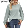 Herr t-shirts kvinnor Autumn Winter Trendy Hollow Elegant T-shirt Solid O Neck Loose Long Sleeve Tees Simple Casual Pullover Tunic Tops Y2K Ropa 240130