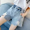 반바지 ienens 소녀 청바지 아이 데님 짧은 바지 큰 포켓 진주 아기 캐주얼 바닥은 4-13 년 어린이 여름 옷을 입습니다.