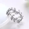 Anelli di foglie di ulivo Argento sterling 925 Donna Anello impilabile stile semplice Regalo di nozze per feste Moda S925 Gioielli Cluster283F