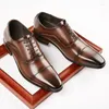 Chaussures habillées 2024 Business Men's Cuir Gentleman Trois Connecteurs Jour Casual