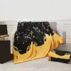 Projektant koc klasyczny design mody samochodowy Ręcznik kąpielowy miękki zimowy polar szal rzut koce podróżne przenośne sofa łóżko Blanke CSG2401305